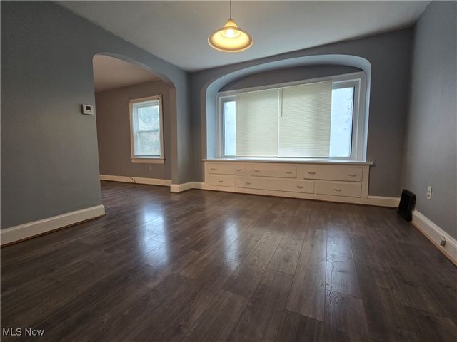 914 Dan Street, Akron, OH 44310