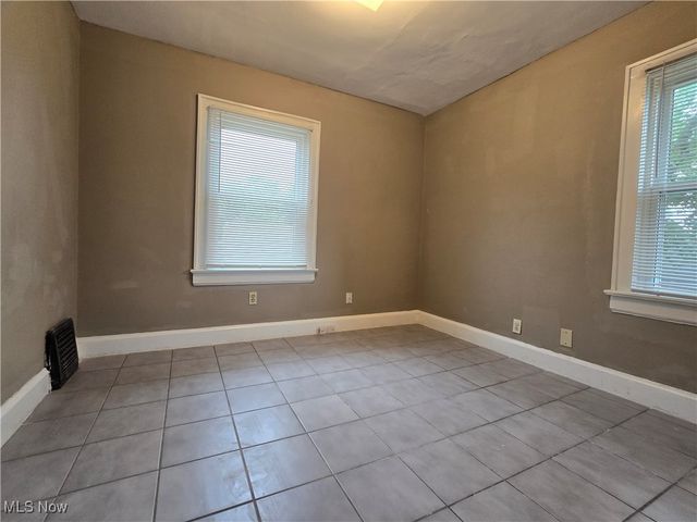 914 Dan Street, Akron, OH 44310