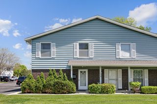 784 Leicester Road, Elk Grove Village, IL 60007