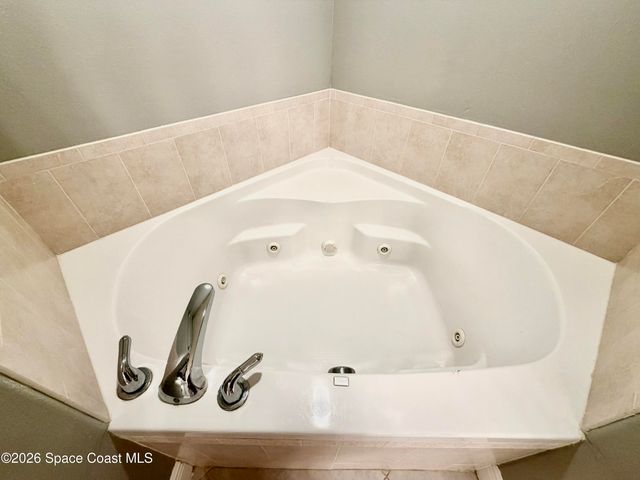 551 Casa Bella Drive 204, Cape Canaveral, FL 32920