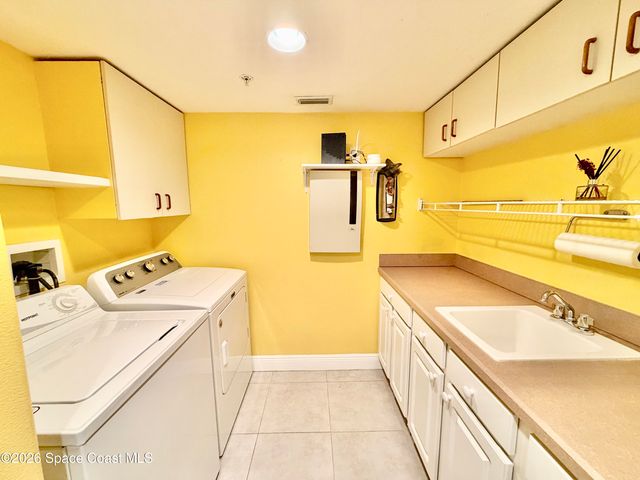551 Casa Bella Drive 204, Cape Canaveral, FL 32920