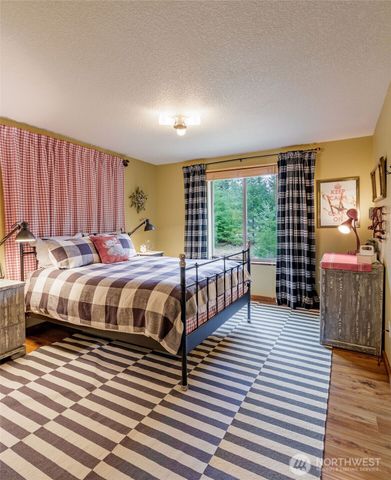 105 Jack Fir Court E, Packwood, WA 98361