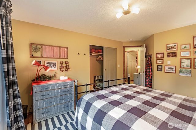 105 Jack Fir Court E, Packwood, WA 98361