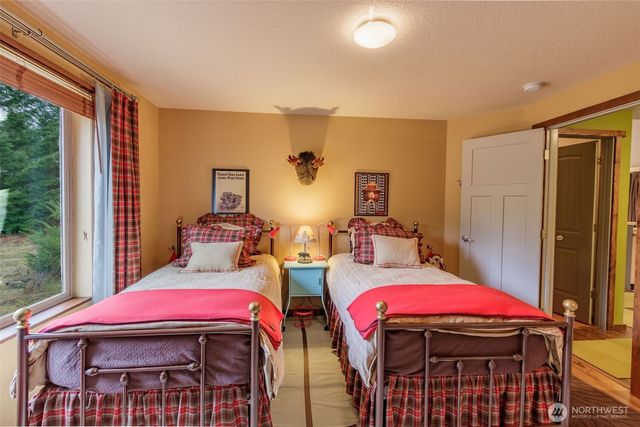 105 Jack Fir Court E, Packwood, WA 98361