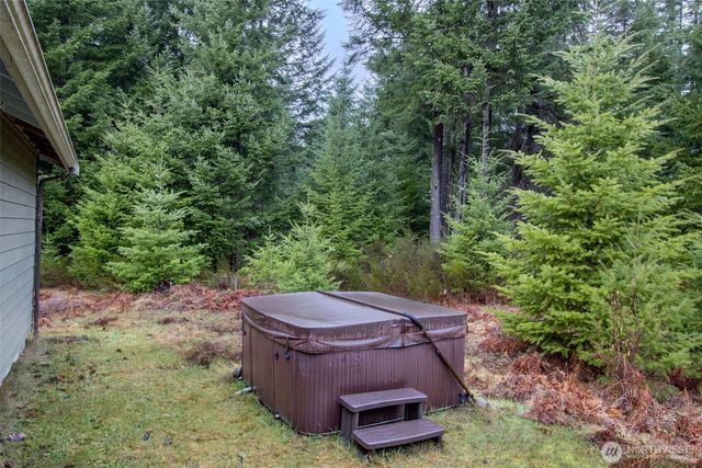 105 Jack Fir Court E, Packwood, WA 98361