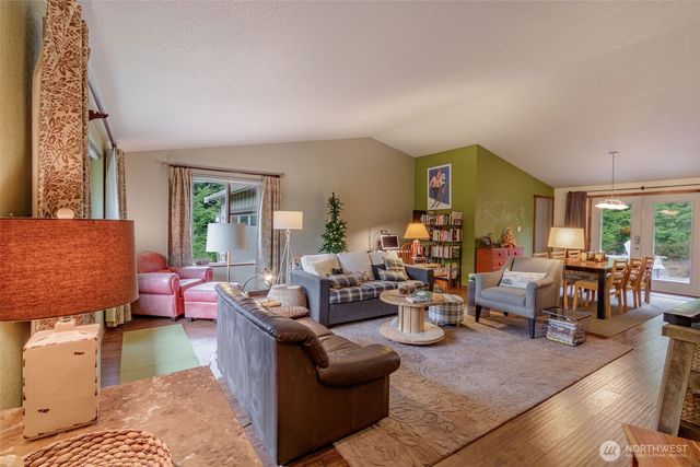 105 Jack Fir Court E, Packwood, WA 98361