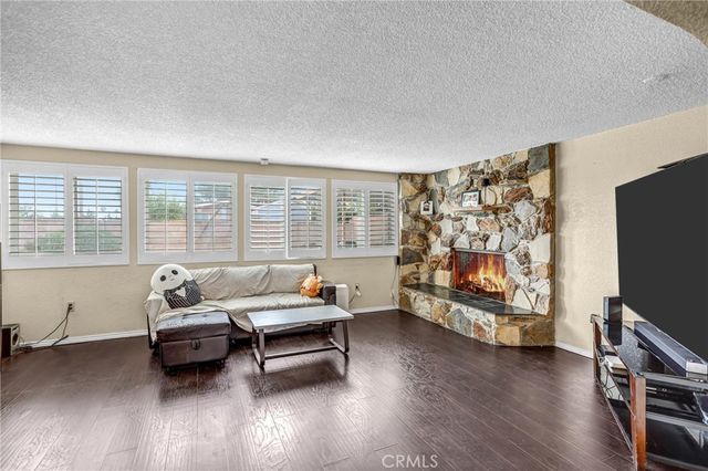 5203 N Enid Avenue, Azusa, CA 91702