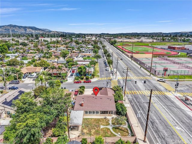 5203 N Enid Avenue, Azusa, CA 91702