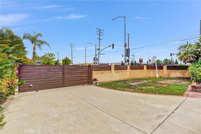 5203 N Enid Avenue, Azusa, CA 91702