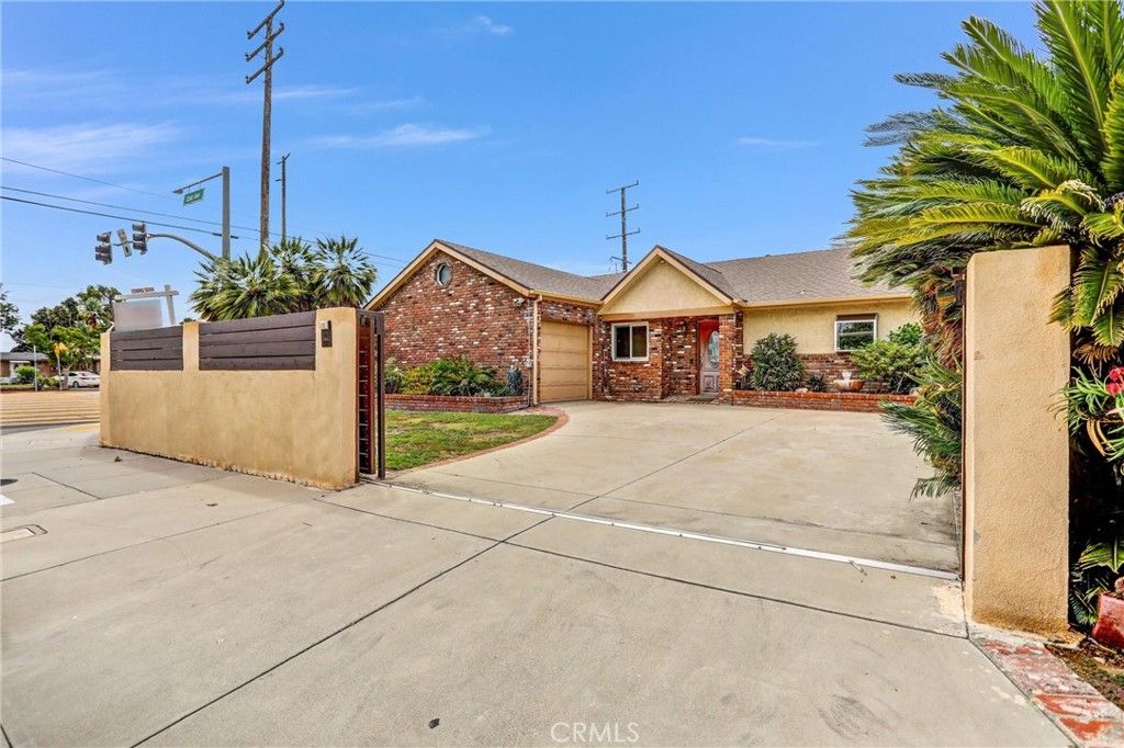 Image 1 of property listing at 5203 N Enid Avenue, Azusa, CA 91702