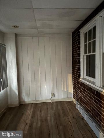 5223 SYLVESTER ST, Philadelphia, PA 19124