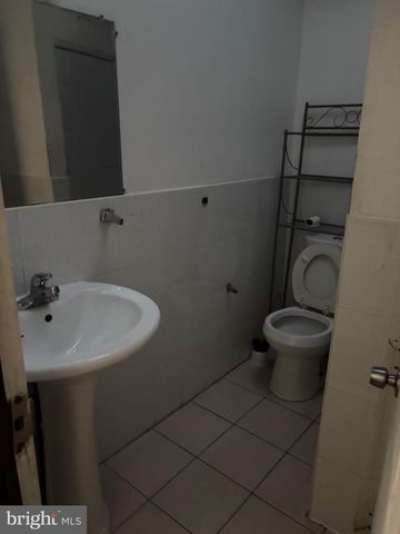 5223 SYLVESTER ST, Philadelphia, PA 19124