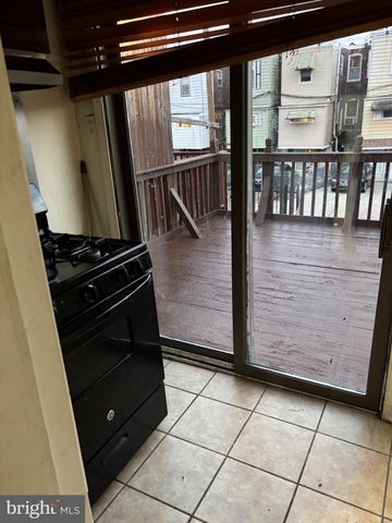 5223 SYLVESTER ST, Philadelphia, PA 19124