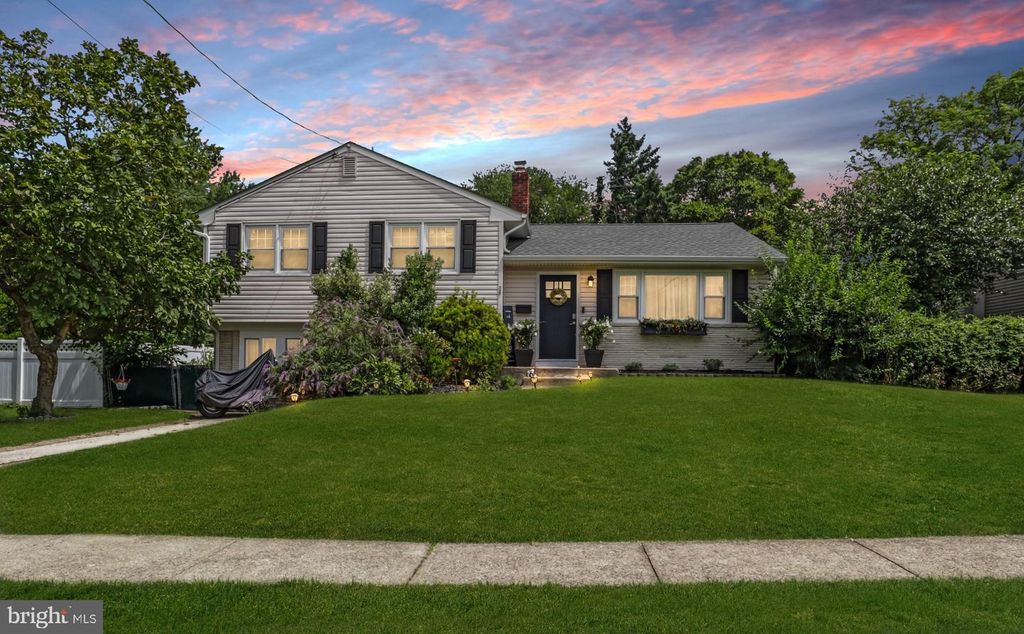 29 TILFORD RD, Somerdale, NJ 08083