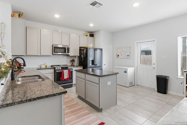 305 Tims Way, Seguin, TX 78155