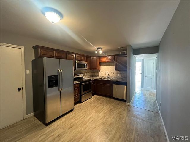 6990 Colonial Woods Drive, Unincorporated, MO 63129