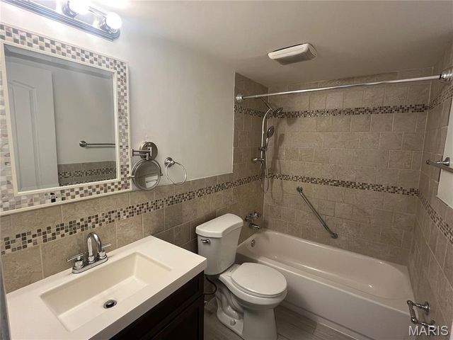 6990 Colonial Woods Drive, Unincorporated, MO 63129