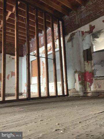 4023 W GIRARD AVE, Philadelphia, PA 19104