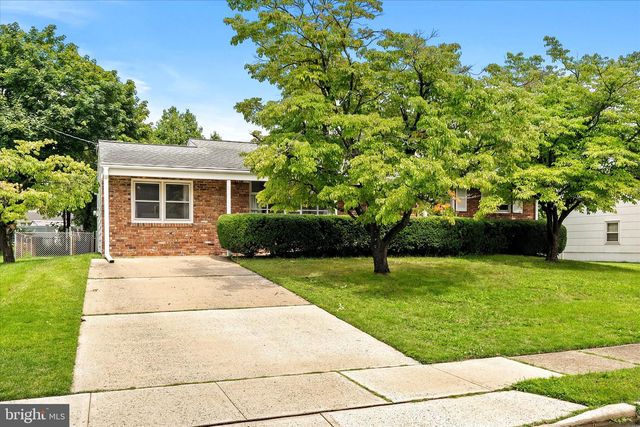 25 BLACK PINE DR, Hamilton, NJ 08610