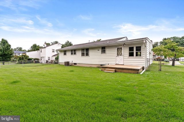 25 BLACK PINE DR, Hamilton, NJ 08610