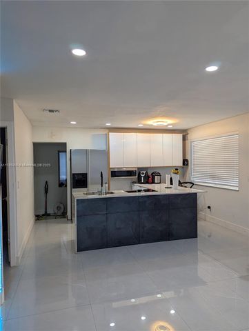 320 W 13th St, Hialeah, FL 33010