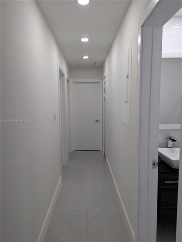 320 W 13th St, Hialeah, FL 33010