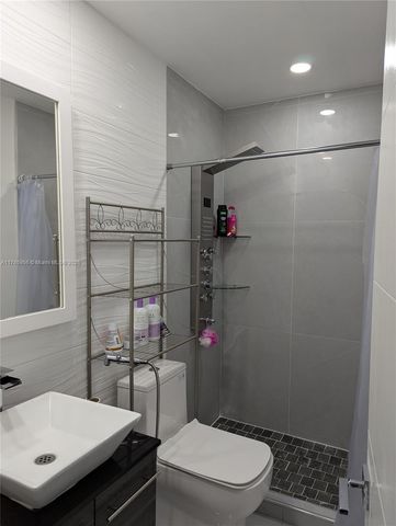 320 W 13th St, Hialeah, FL 33010