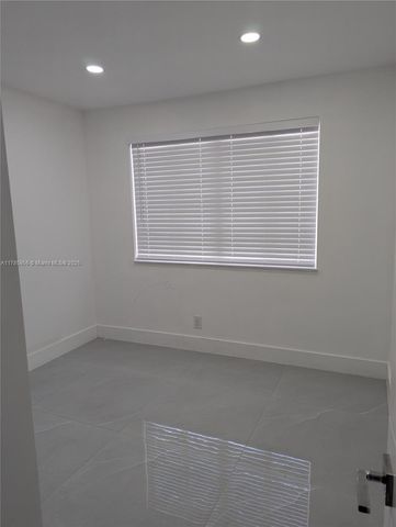 320 W 13th St, Hialeah, FL 33010