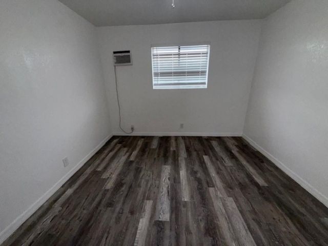 1958 Mckinley Street 8, Hollywood, FL 33020