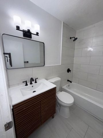 1958 Mckinley Street 8, Hollywood, FL 33020