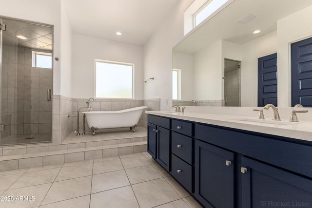 1342 S Datura Drive, Queen Valley, AZ 85118