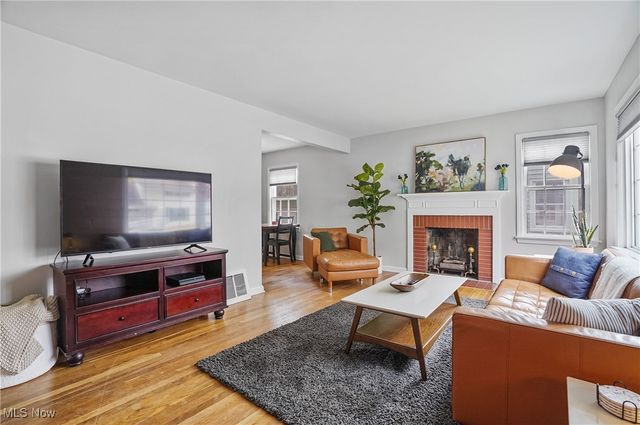 2447 15th Street, Cuyahoga Falls, OH 44223