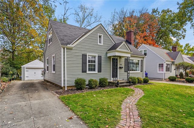 2447 15th Street, Cuyahoga Falls, OH 44223