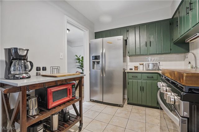 2447 15th Street, Cuyahoga Falls, OH 44223