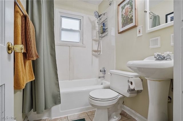 2447 15th Street, Cuyahoga Falls, OH 44223