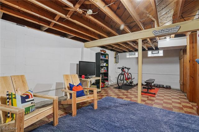 2447 15th Street, Cuyahoga Falls, OH 44223