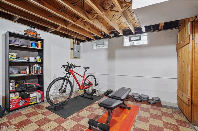 2447 15th Street, Cuyahoga Falls, OH 44223