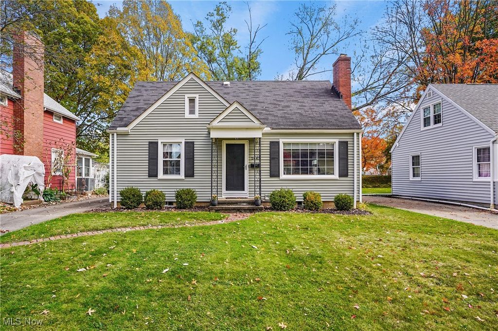 2447 15th Street, Cuyahoga Falls, OH 44223