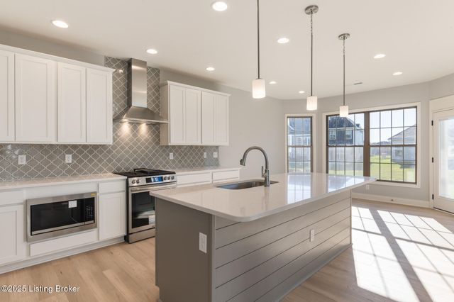 3618 Carillon Ridge Way, Louisville, KY 40245