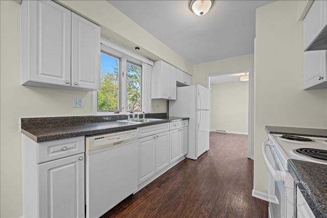 751 Monticello Drive, Naperville, IL 60563