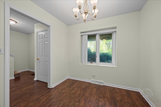 751 Monticello Drive, Naperville, IL 60563