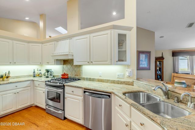 1098 Red Maple Way, New Smyrna Beach, FL 32168