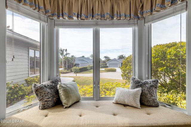 1098 Red Maple Way, New Smyrna Beach, FL 32168