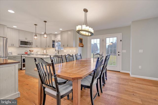 109 JAMES DR, New Holland, PA 17557