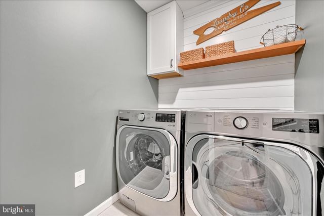 109 JAMES DR, New Holland, PA 17557