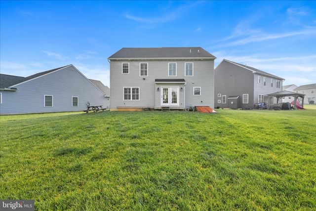 109 JAMES DR, New Holland, PA 17557