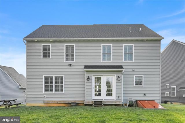 109 JAMES DR, New Holland, PA 17557