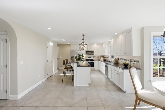 215 London Downs, Forest, VA 24551