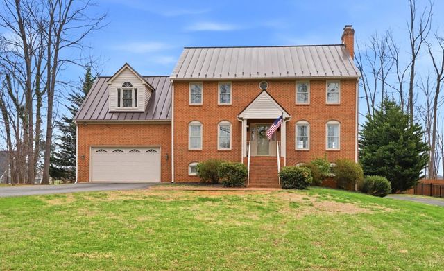 215 London Downs, Forest, VA 24551