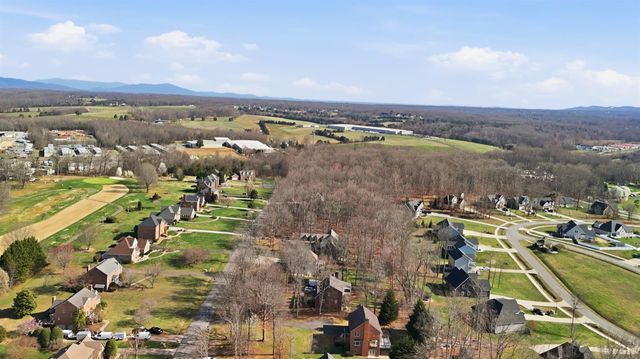 215 London Downs, Forest, VA 24551